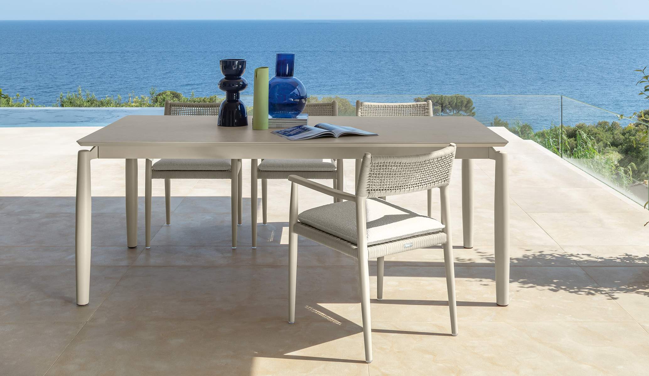 Dolcevita//Alu Extending Dining Table 160/220×95 by Talenti – versatile outdoor dining table with extendable aluminum top and sleek design