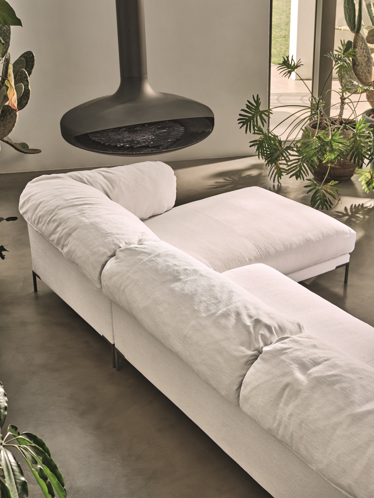 “DROP sofa by Ditre Italia – modern Italian modular sofa with rounded edges and soft, inviting upholstery”