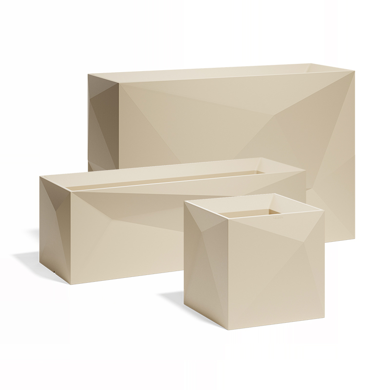Luxury contemporary Faz planter by Ramón Esteve for Vondom, high-end Spanish design outdoor pot for Birmingham, Michigan.