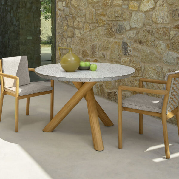Prichi Dining Table D120 by Talenti – round outdoor dining table with elegant lines and modern Italian style