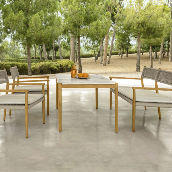 Dolcevita Dining Table H66 by Talenti – stylish mid-height outdoor table with modern Italian design