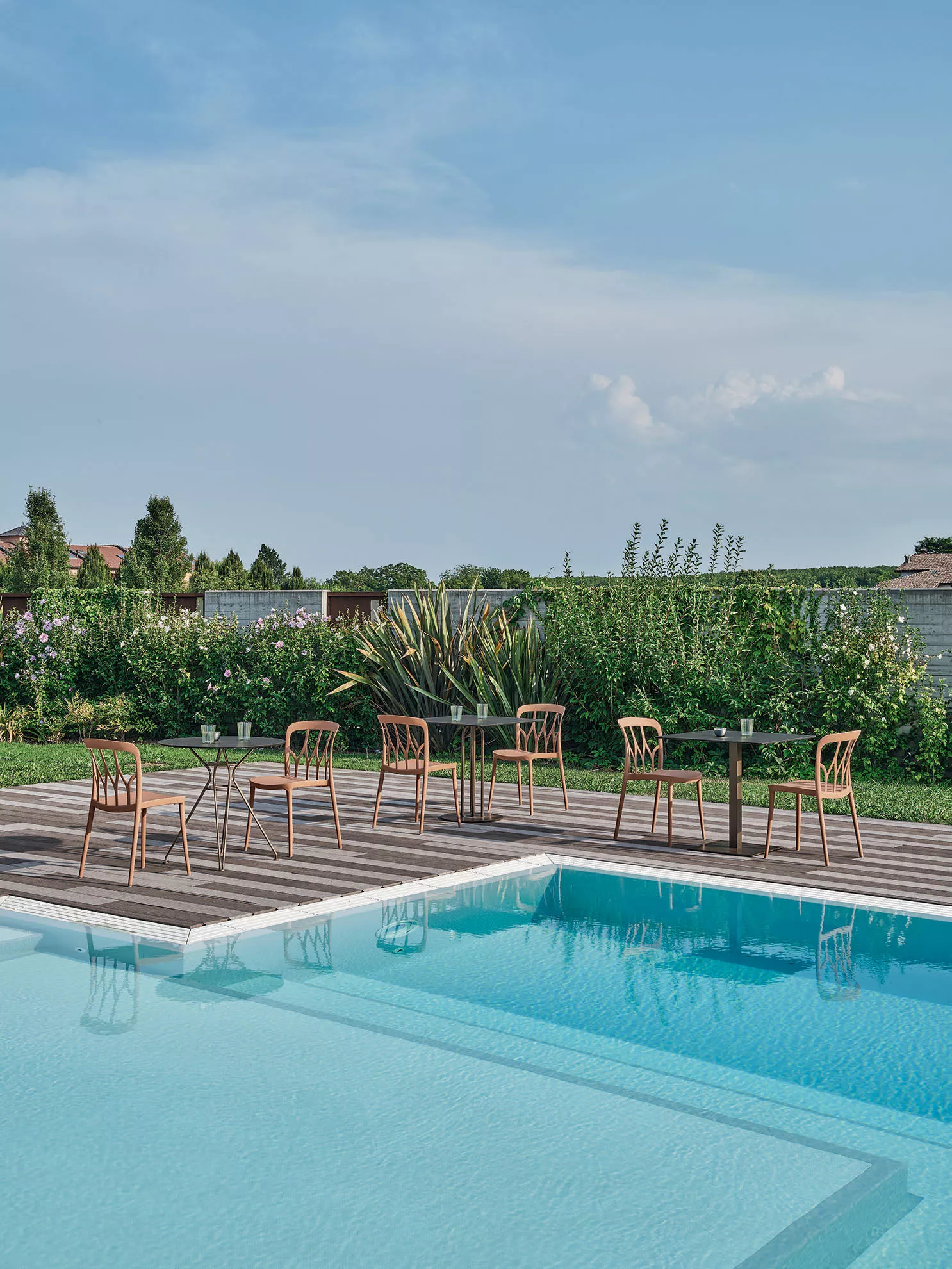 Rail Low Outdoor table by Bontempi in Royal Oak, Michigan – Sleek stainless steel base with laminate top.