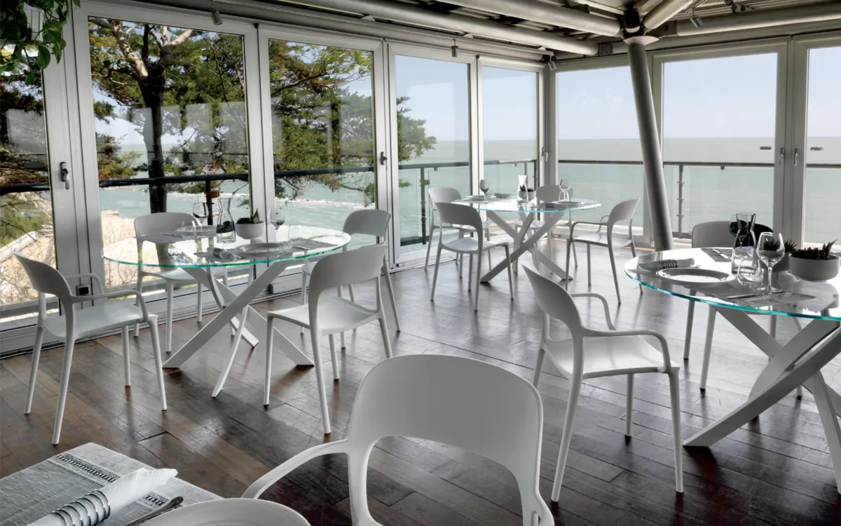 Modern dining room showcasing Gipsy chair by Bontempi