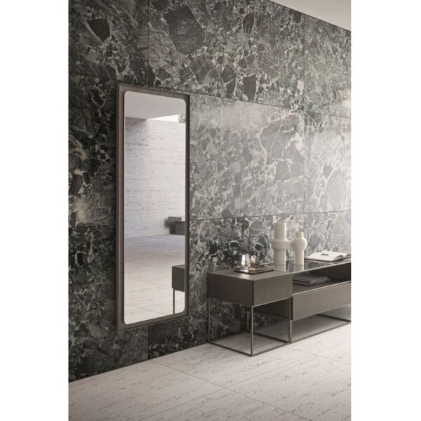 “Ditre Italia GLARE – elegant round mirror featuring sleek reflective surface and refined modern detailing”