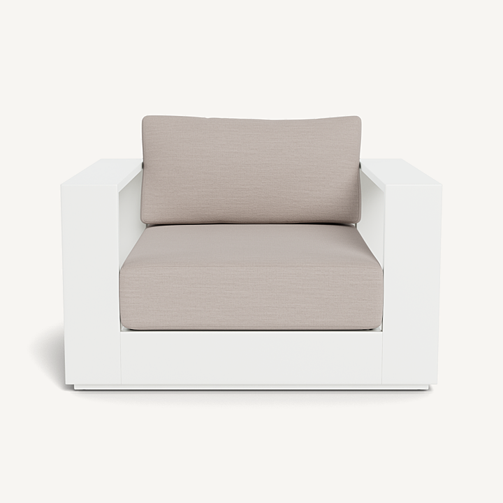“Hayman Aluminum Lounge Chair by Harbour – sleek, modern outdoor seating”