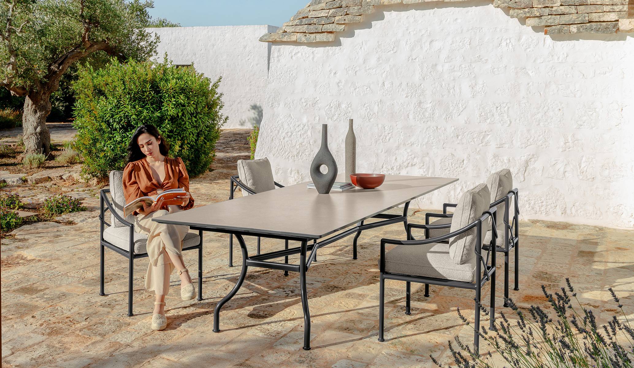 Capri Dining Table 280×110 by Talenti – large rectangular outdoor table with sleek design and modern Italian elegance