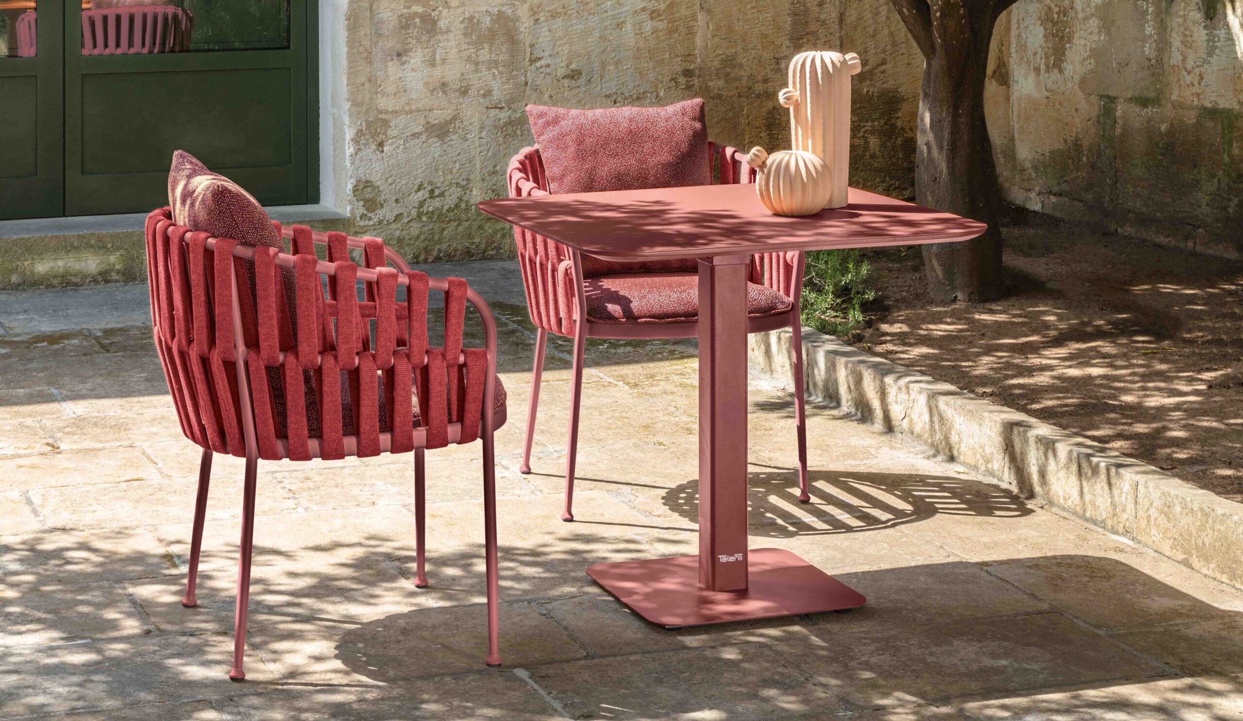 Frame Folding Table 80×80 by Talenti – compact square outdoor table with foldable design and sleek modern finish