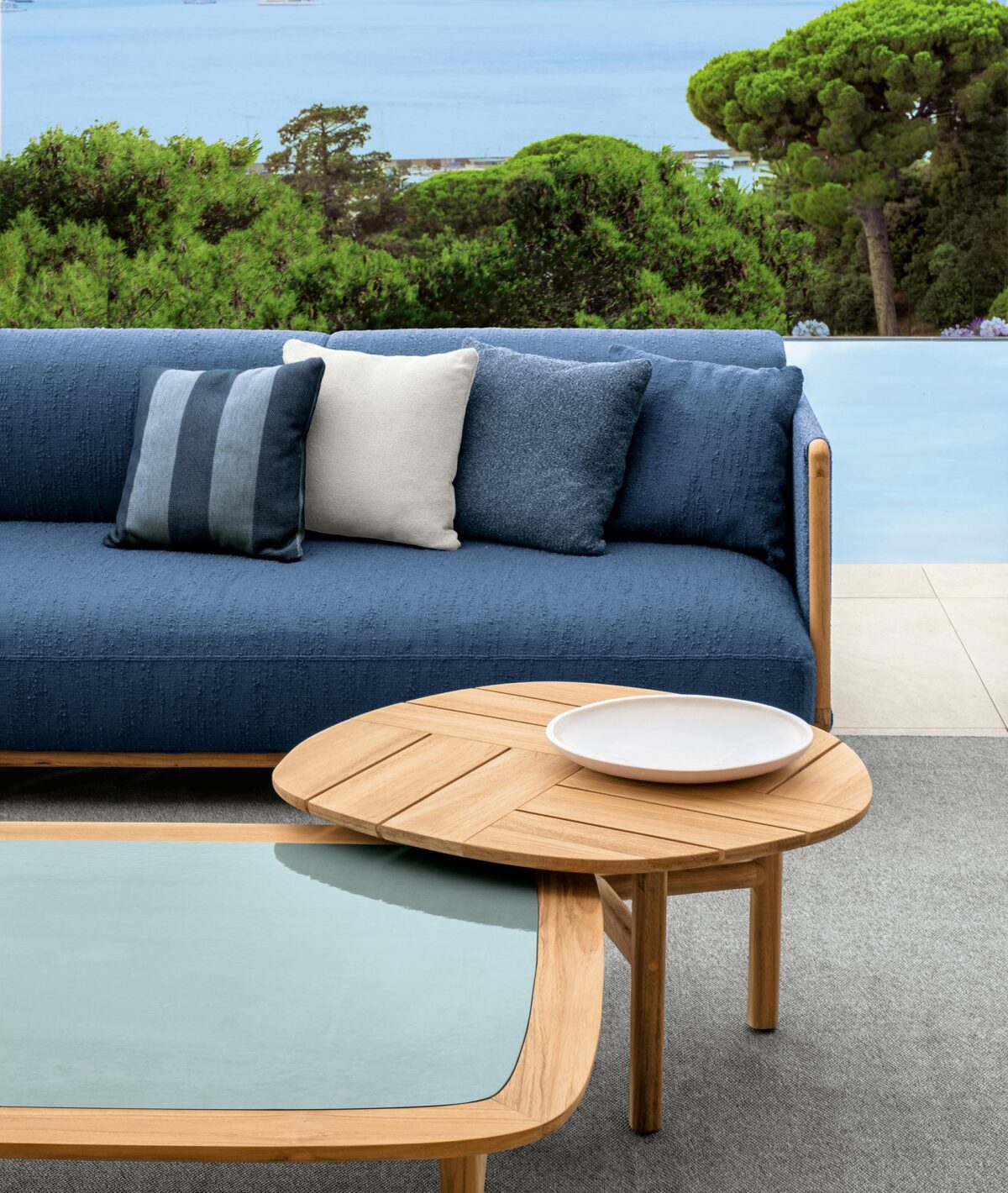Luxury contemporary Jun 2-place outdoor sofa by Talentispa, designer outdoor furniture for Birmingham, Michigan.