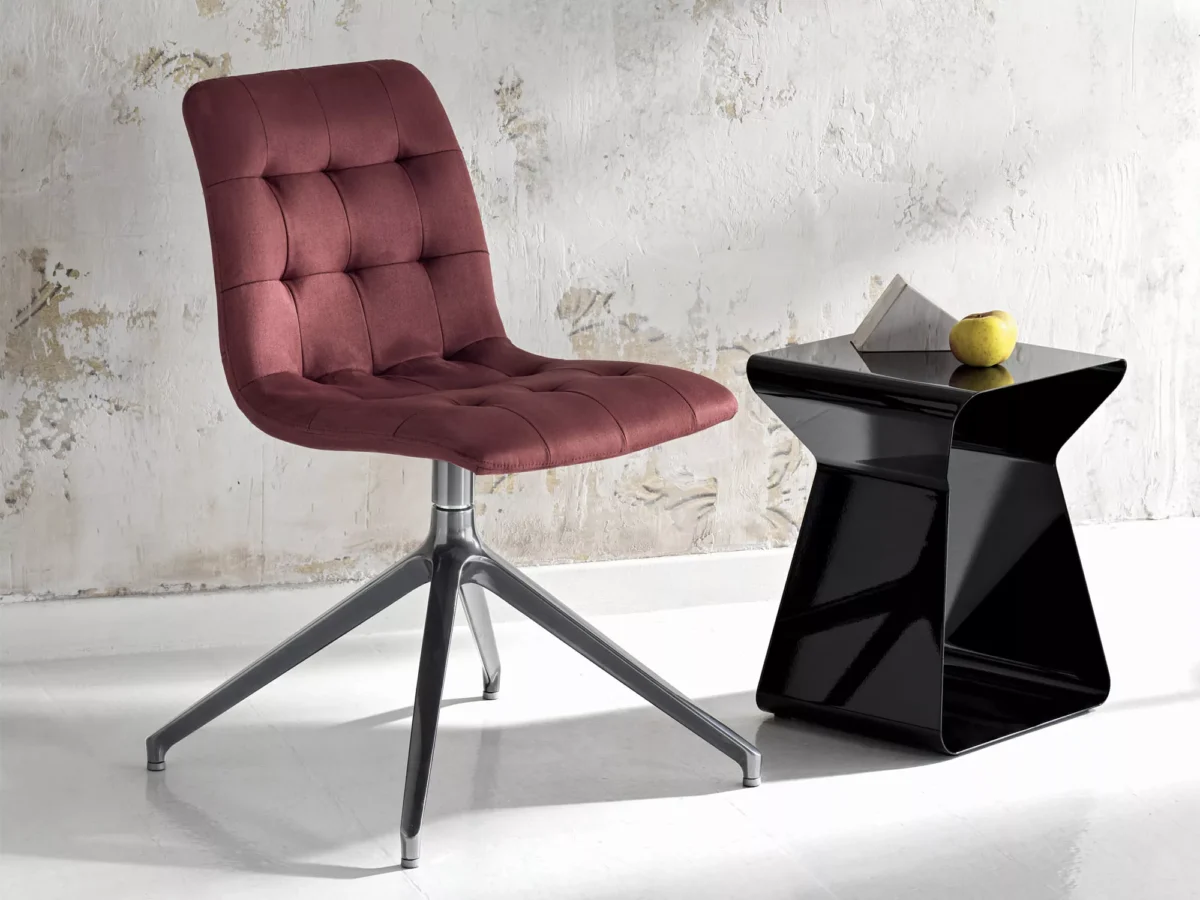 Contemporary kitchen featuring Slim Plague by Bontempi centerpiece