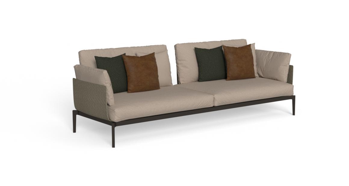 Luxury contemporary Leaf 3 Seater Sofa by Marco Acerbis for Talentispa, high-end Italian outdoor furniture for Birmingham, Michigan.