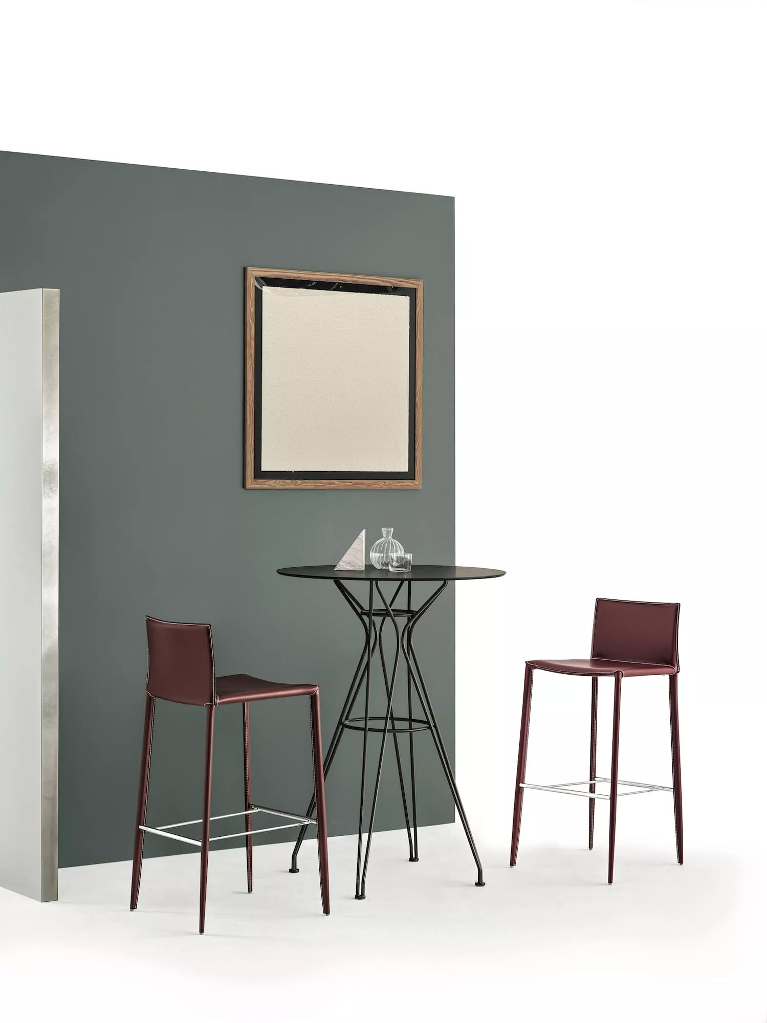 “Front view of Vincent High by Bontempi Casa – elegant high‑back upholstered chair with slender black metal legs.”