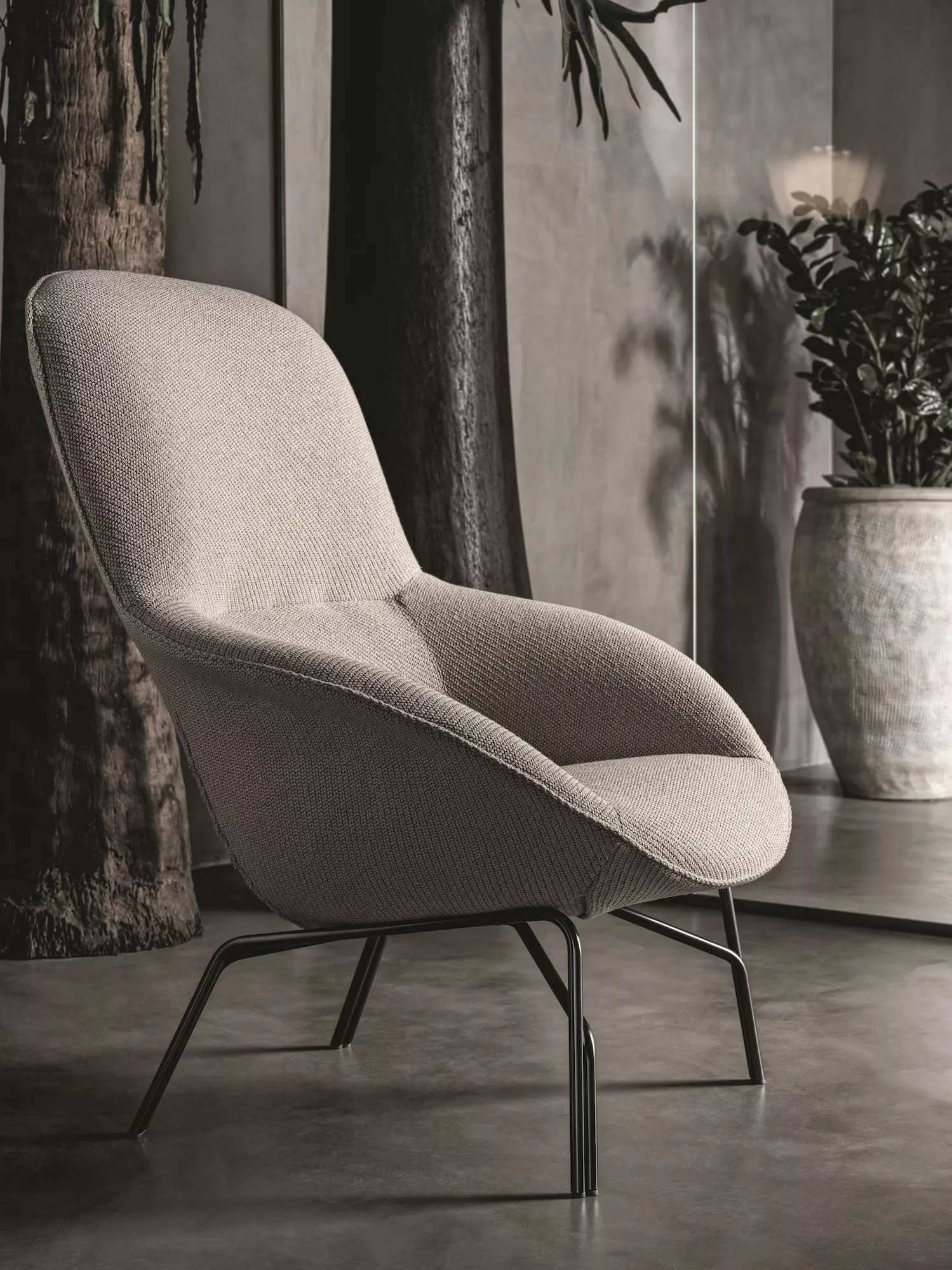 Luxury modern “Long Island” sofa by Bontempi featured at Troy Michigan showroom