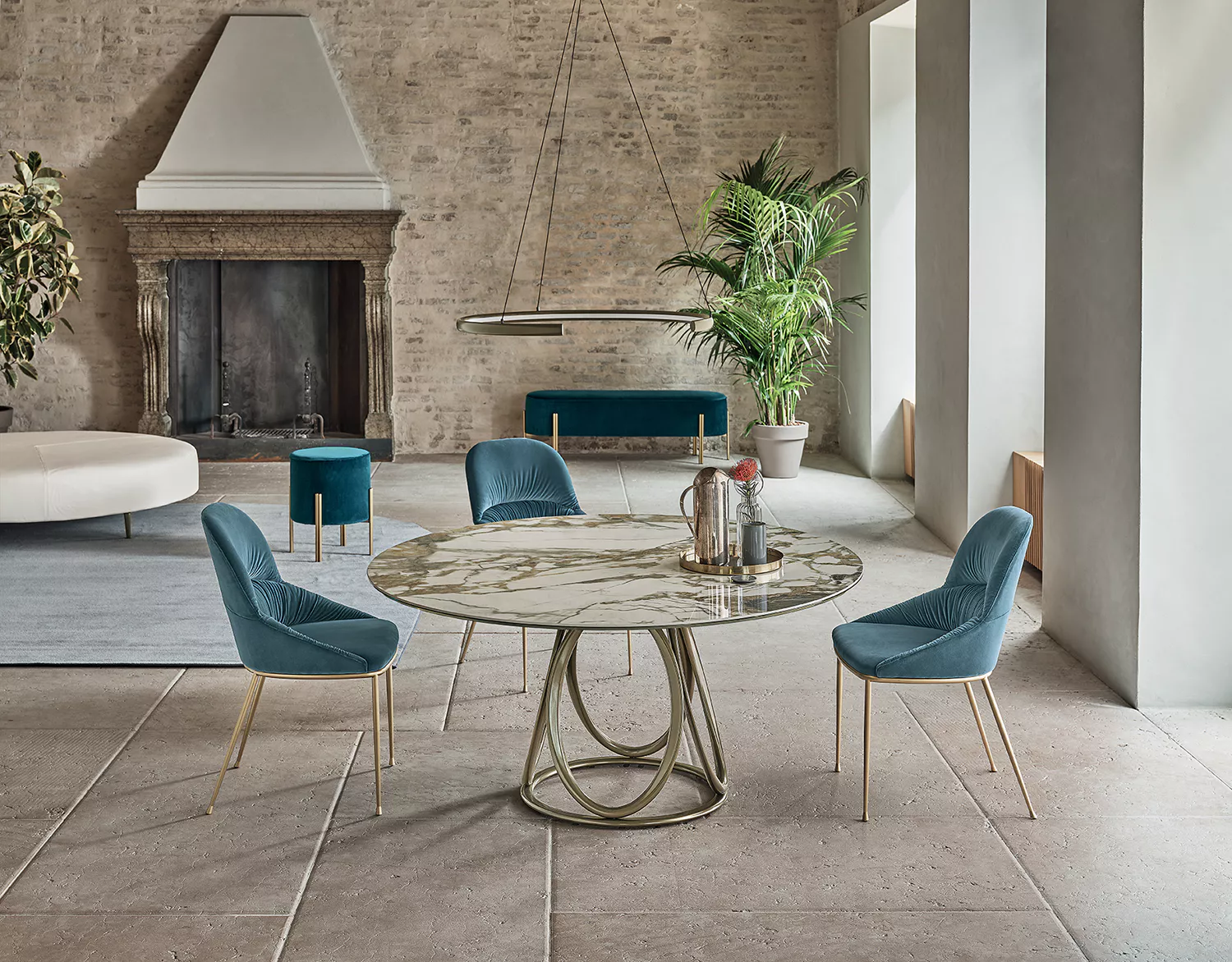 Comet by Bontempi luxury Italian dining table in Birmingham, Michigan showroom