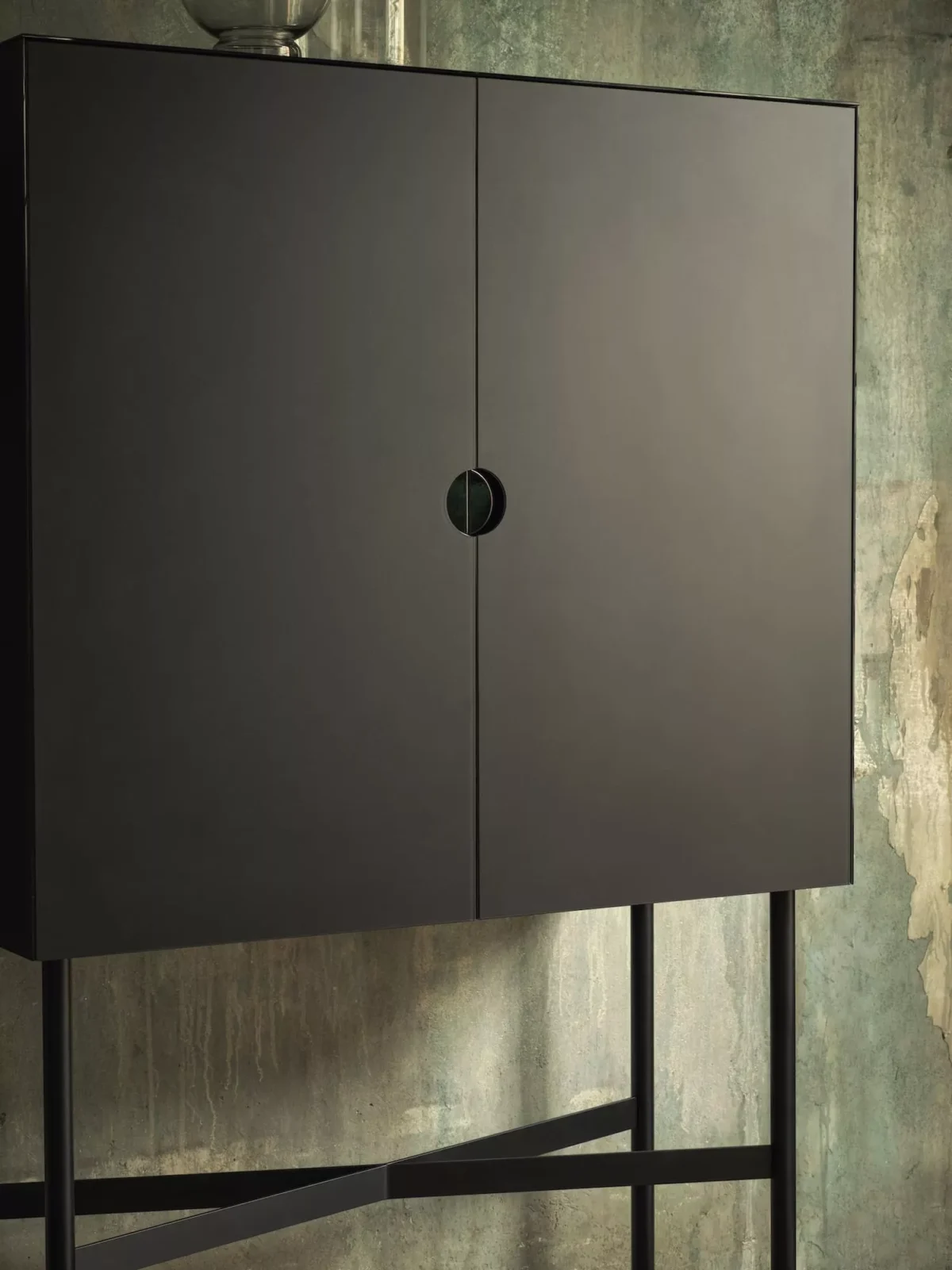 Madison by Bontempi luxury Italian dining table in Royal Oak, Michigan showroom