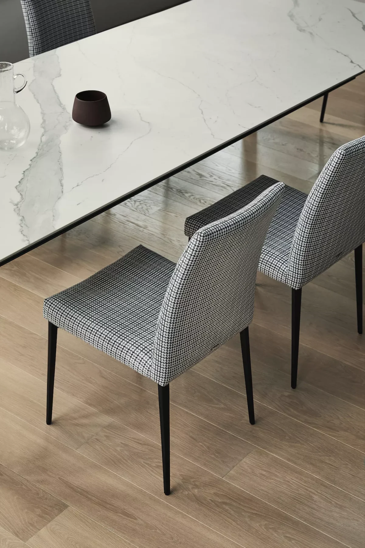 I'd Like round pedestal table by Bontempi in minimalist condo
