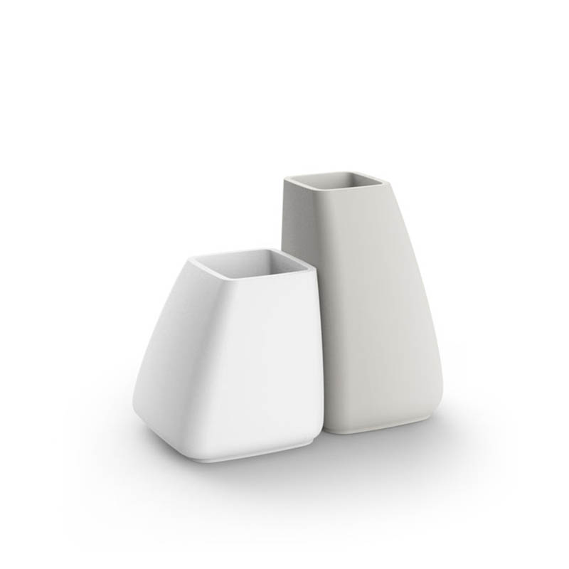 NOMA Planters by Vondom – Sculptural planters with modern design, ideal for outdoor spaces in Royal Oak.
