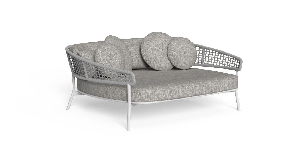 Luxury contemporary Moon Alu Daybed by Cristian Visentin for Talentispa, high-end Italian outdoor furniture for Birmingham, Michigan.