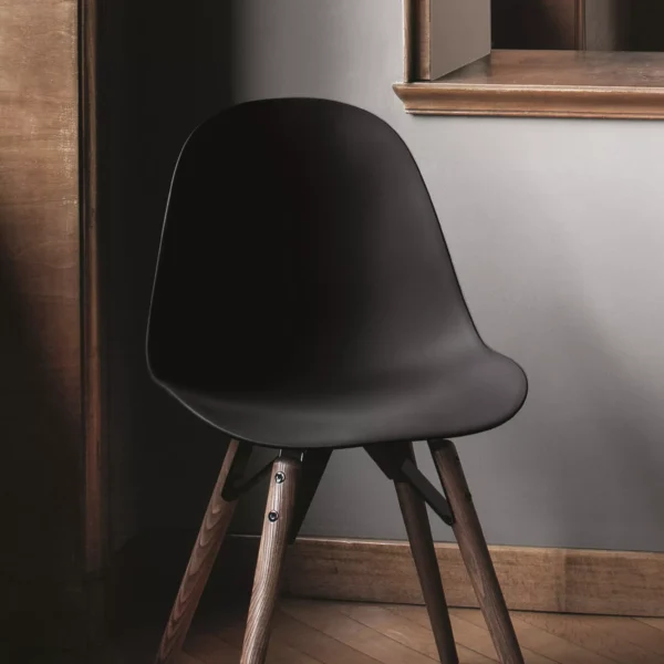 Luxury contemporary Mood chair by Bontempi, a high-end Italian design for Birmingham, Michigan.