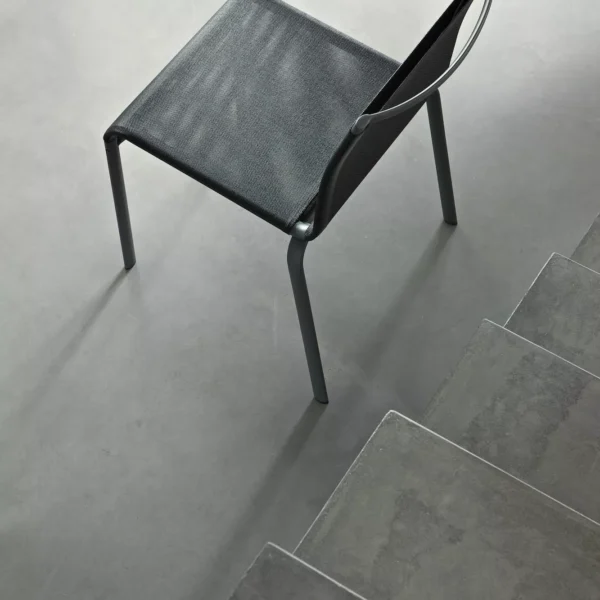 Net by Bontempi dining table with sleek metal grid base