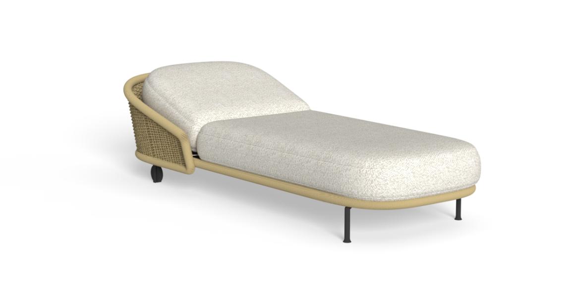 Luxury contemporary Nido Sunbed by Paola Navone for Talentispa, high-end Italian outdoor furniture for Birmingham, Michigan.