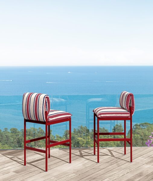 Nalu Bar Stool by Talenti – modern outdoor stool with curved lines and lightweight frame