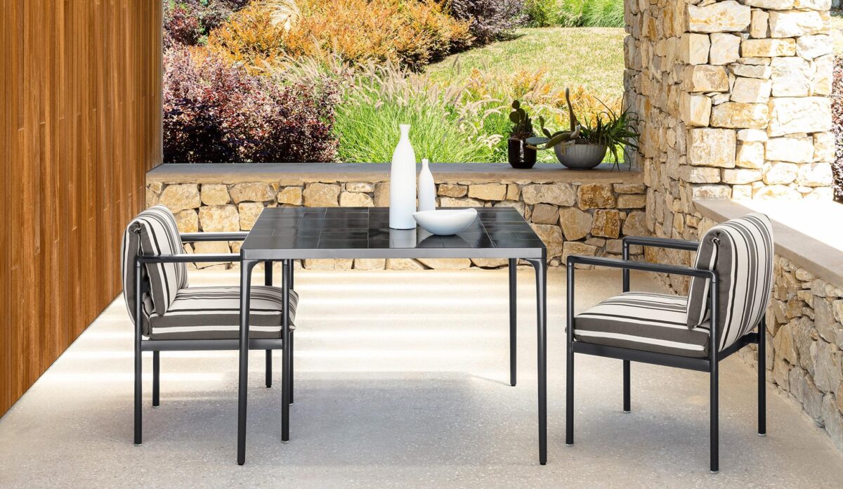 Nalu Dining Table 239×100 by Talenti – expansive rectangular outdoor table with minimalist aluminum frame