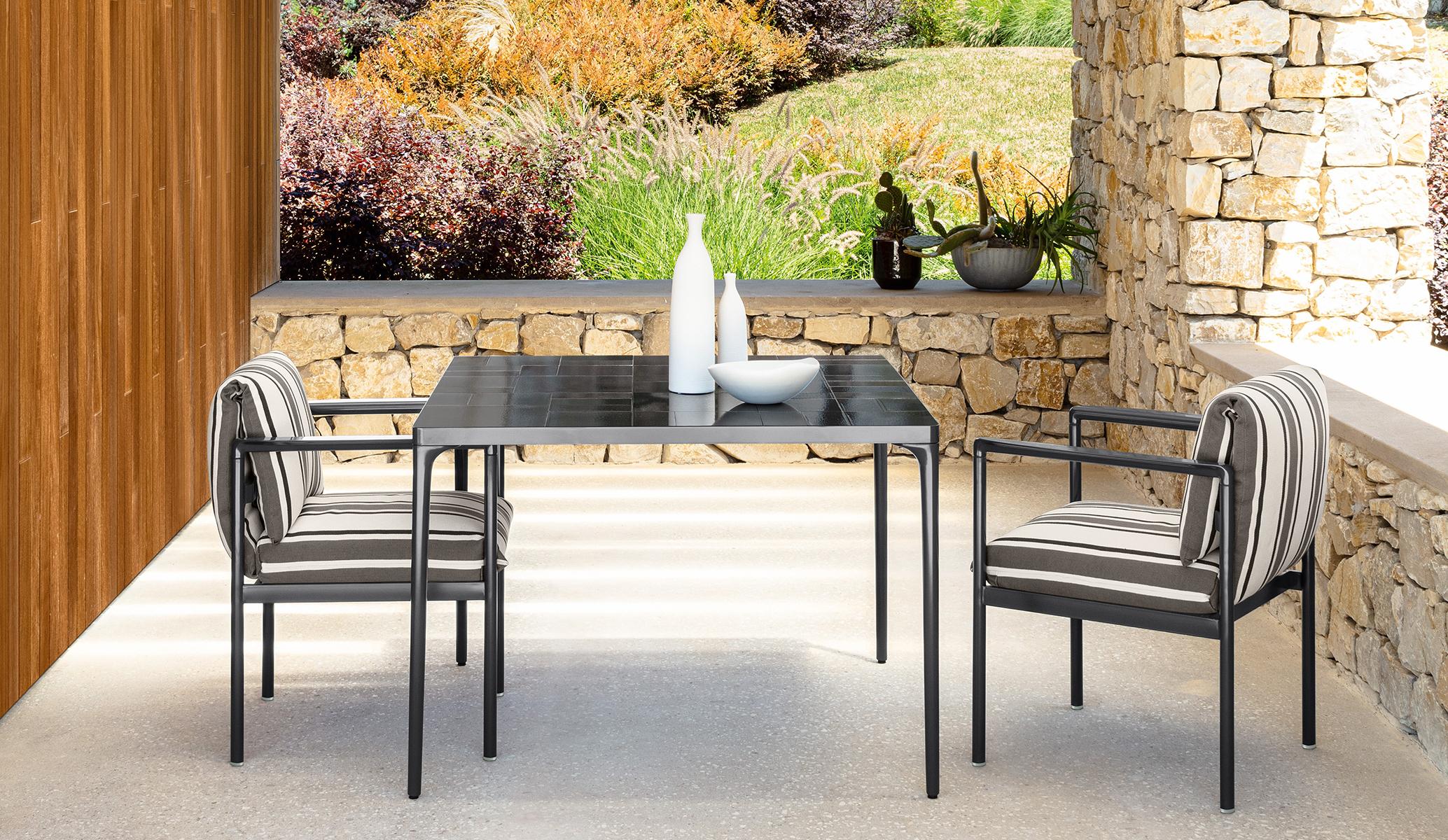 Nalu Dining Table 239×100 by Talenti – expansive rectangular outdoor table with minimalist aluminum frame