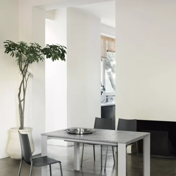 Eva by Bontempi dining table with minimalist pedestal base