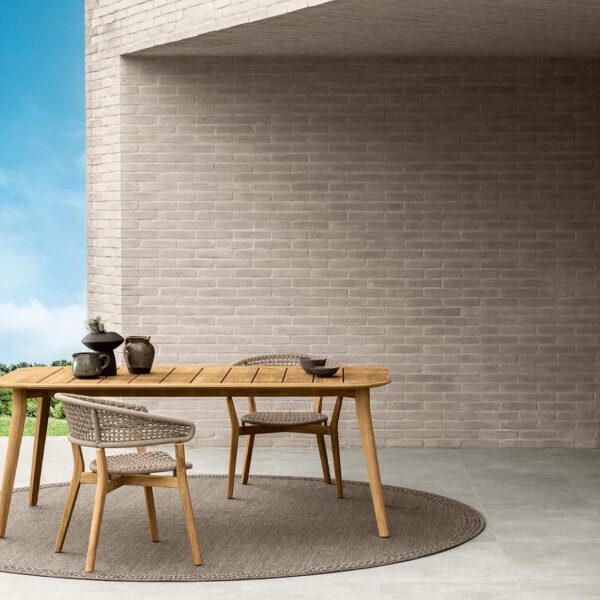 Moon//Teak Dining Table 200×100 by Talenti – rectangular outdoor table with premium teak wood top and minimalist base