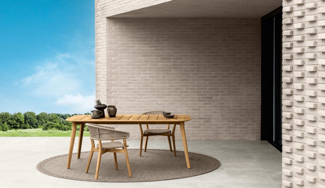 Moon//Teak Dining Table 260×110 by Talenti – large rectangular outdoor table with premium teak wood top and minimalist frame