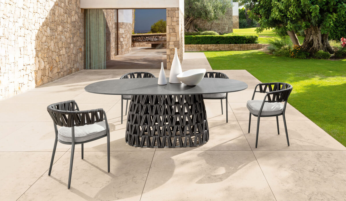 Talenti Swipe Dining Table 300×110 with solid central base and clean lines for Troy, Michigan rooftops