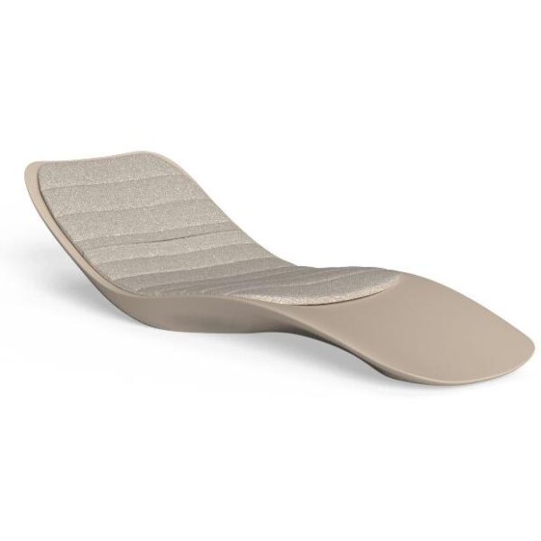 Modern Reef Sunbed by Marco Acerbis for Talentispa, high-end Italian outdoor furniture for Royal Oak, Michigan.