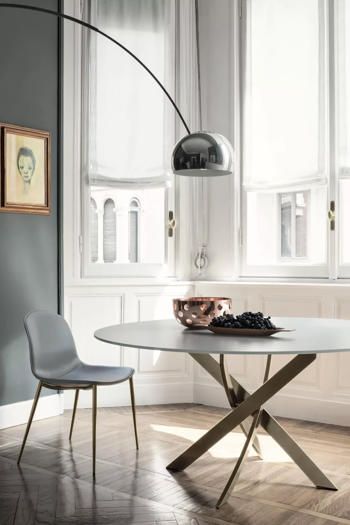 Contemporary kitchen with Seventy table by Bontempi