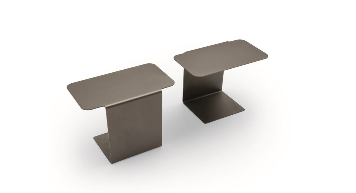“Ditre Italia SKIN – contemporary designer coffee table featuring overlapping surfaces and elegant finishes”