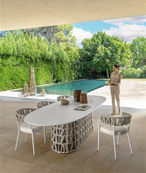 Swipe Dining Table 300×110 by Talenti – expansive rectangular outdoor table with bold sculptural base and sleek Italian design