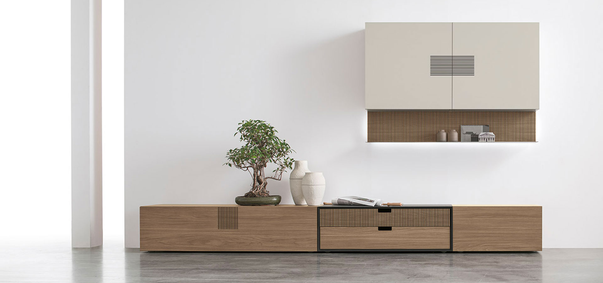 “TIME UNIT_TI 103 by Tomasella – modern Italian wall unit featuring open shelving, closed cabinetry, and a clean linear design”
