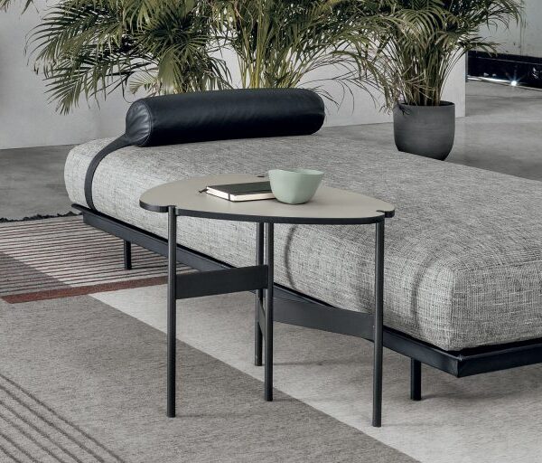 “Tavolino Plectrum by Tomasella – modern Italian coffee table with plectrum-shaped top and sleek contemporary base”