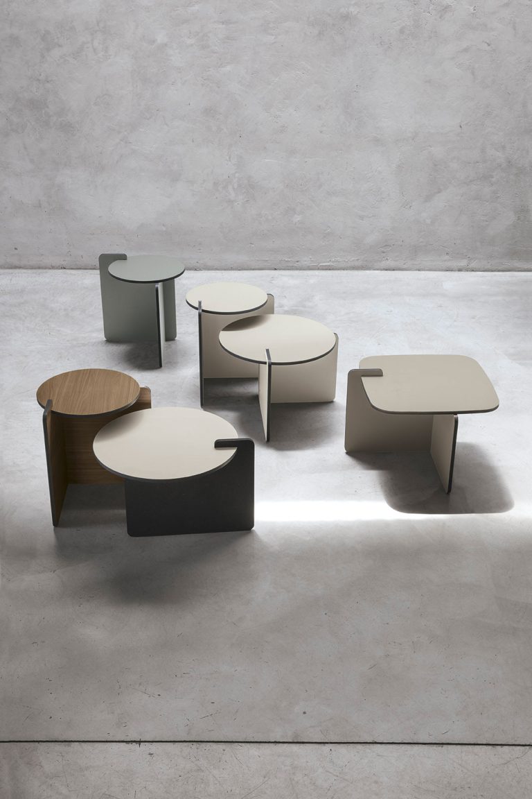 “Flow coffee table by Tomasella – contemporary low table featuring organic curves and minimalist design”