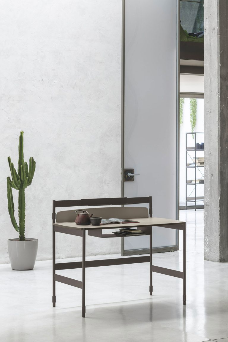 “Scrittoio Ink by Tomasella – modern Italian writing desk with minimalist design and integrated storage compartments”