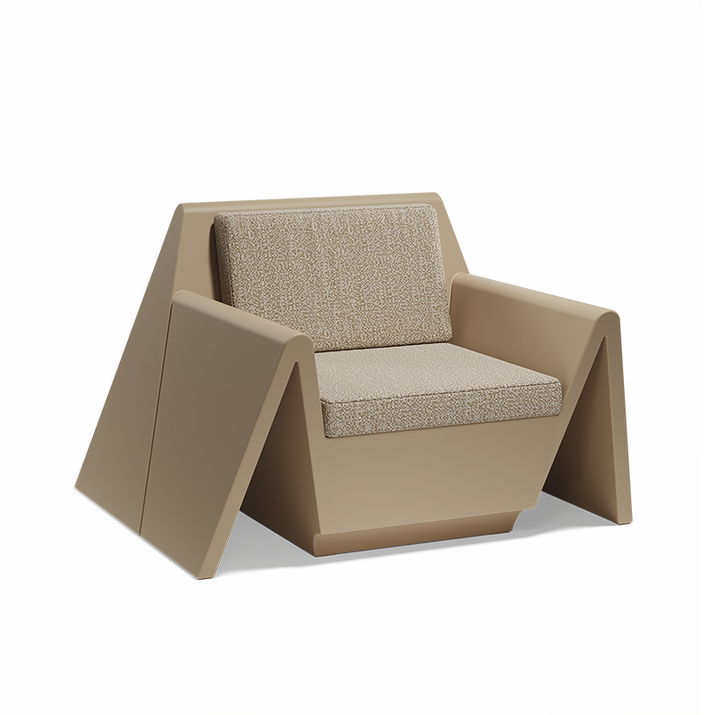 Minimalist Italian lounge chair in high-end resin material, designed by Vondom