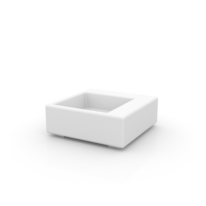 KES Planter by Vondom – Modern square outdoor planter in matte taupe finish.