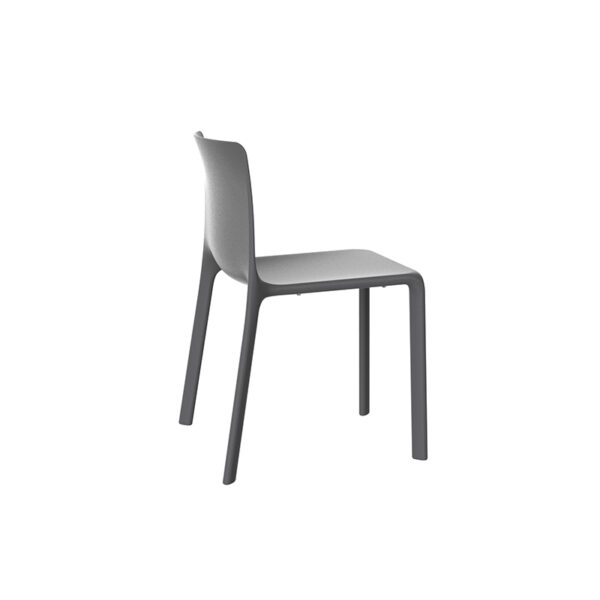 Modern Kes Chair by Gabriele + Oscar Buratti for Vondom, high-end Spanish outdoor furniture for Royal Oak, Michigan.