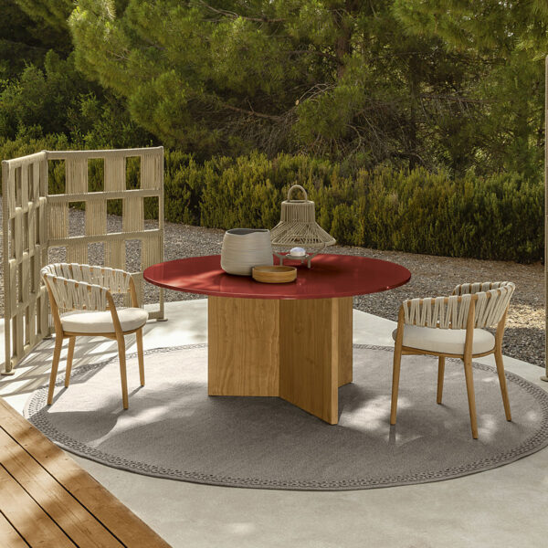 Venice Dining Table D150 by Talenti – round outdoor table with sculptural base and modern Italian design