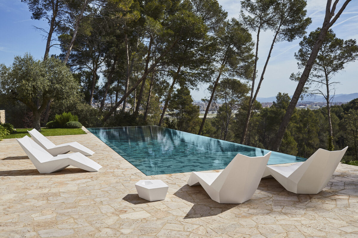 Luxury contemporary Faz Low Tables by Ramón Esteve for Vondom, high-end Spanish outdoor furniture for Birmingham, Michigan.
