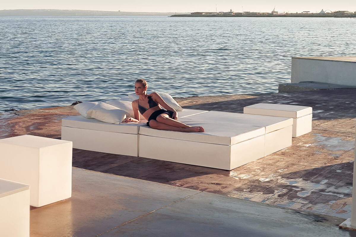 High-end Jut Chill Bed by Studio Vondom for Vondom, modern Spanish outdoor furniture for Troy, Michigan.