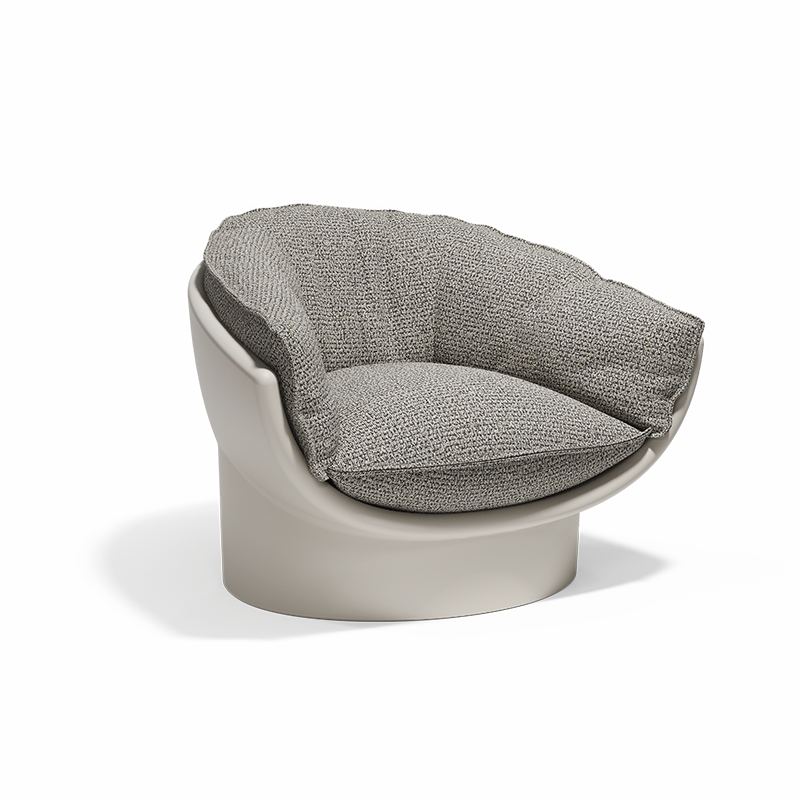 "Vondom LUNA lounge chair featuring a flowing design for stylish relaxation."