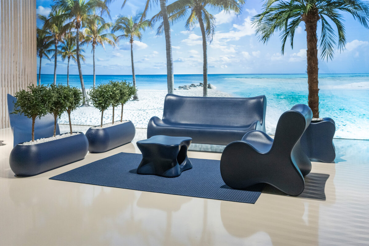 Contemporary Vondom PAL Lounge Chair perfect for upscale living rooms or patios.