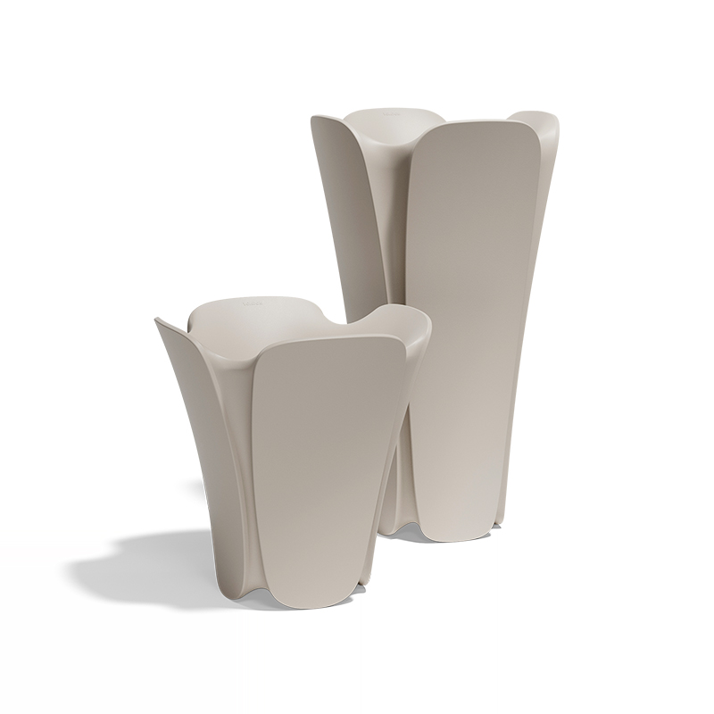 Pezzettina Planters by Vondom – Modern planters for outdoor spaces in Royal Oak.
