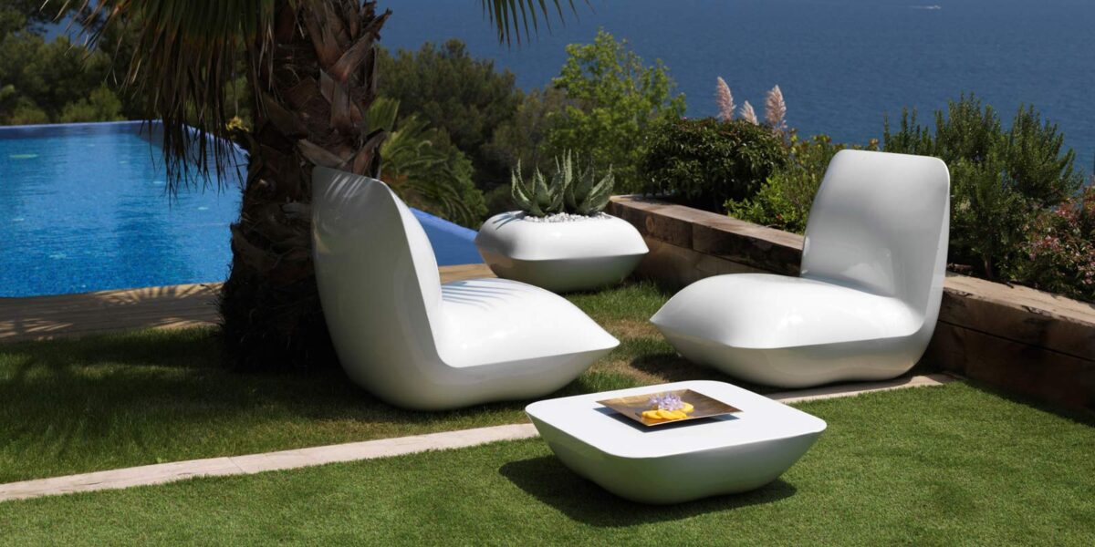 Contemporary Vondom PILLOW Coffee Table featuring rounded edges and durable weather-resistant material