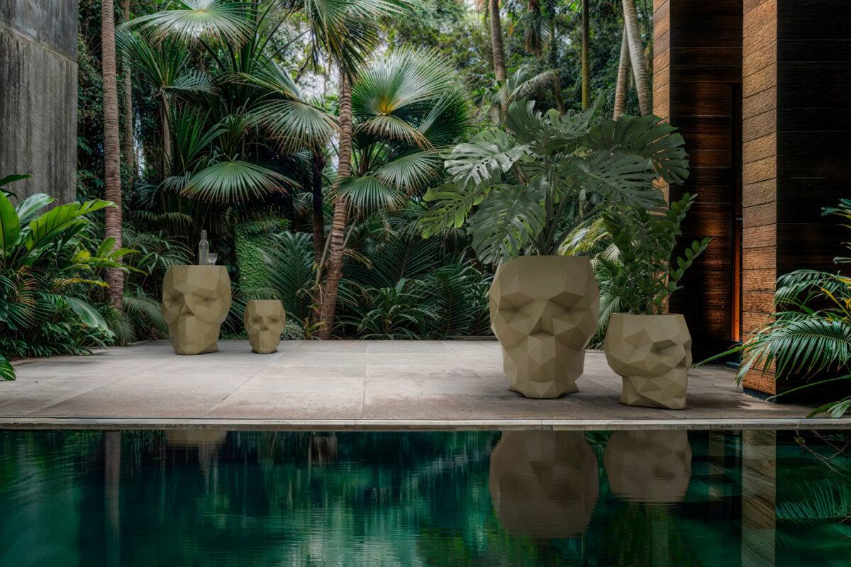 Modern SKULL TABLE by Vondom in luxury Italian design